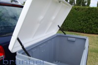 Gepäckbox schwenkbar auf Anhängerkupplung grau